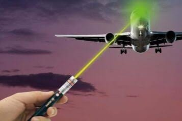 flight-laser-light-ulloornews